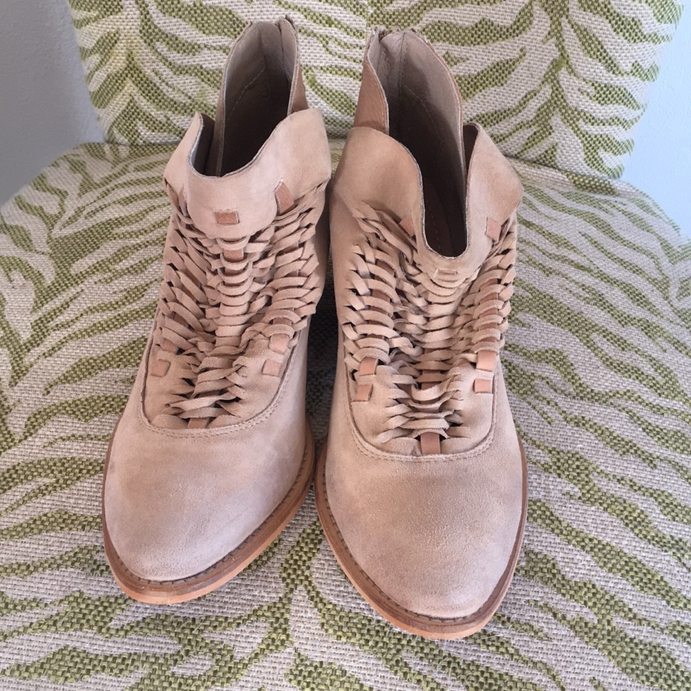 Darling Rebel boots in EUC